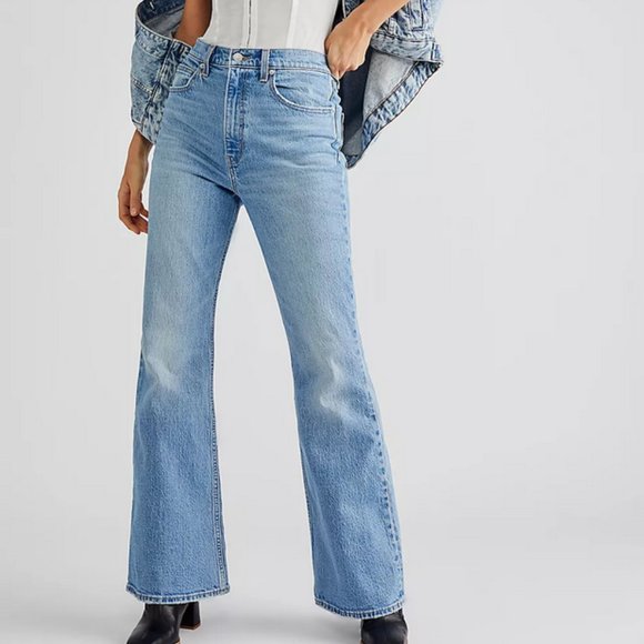Levi's 70's High Flare Put It Back Jeans in Marin Babe for Free People NWT - Picture 1 of 15